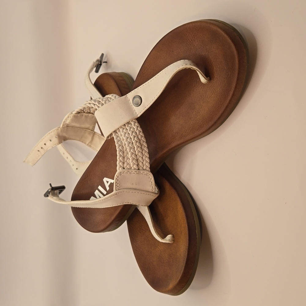 Mia Strapped Sandels (Size 7)